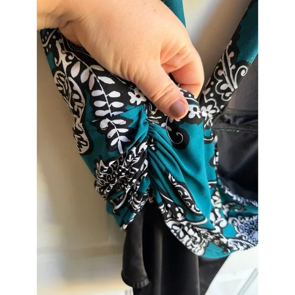 Miraclesuit‎ Women's Paisley Halter V-neck One-Piece Swimsuit Sz 12 - Picture 5 of 6